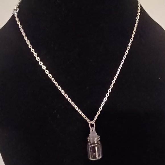 Silver Tone Necklace With Graphite Vial Pendant - Picture 1 of 2